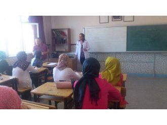 Bolvadin İmam Hatip Lisesi Öğrencilerine Üniversiteye Hazırlık Kursu Verildi