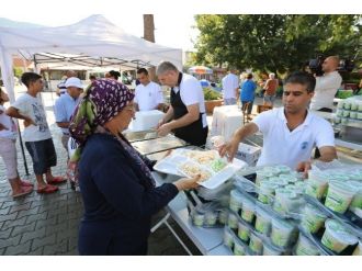Selçuk’ta Şeftali Festivali Buruk Geçti