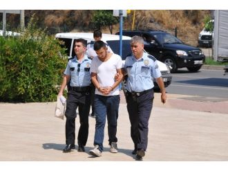 Alanya’da Bıçaklı Kavga: 1 Yaralı