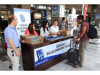 Büyükşehir’den Öğrencilere ’Güler Yüzlü’ Karşılama