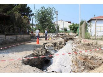 Ak Evler Sitesindeki Yağmurlama Çalışmaları Başlatıldı