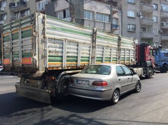 Akhisar Meydanındaki Kaza, Trafiği Felç Etti