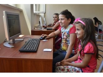 Çukurhisar’da Çocuklara ’Kod Yazma’ Kursu