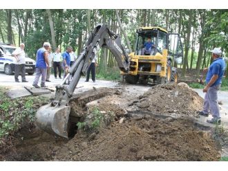 Akyazı’da Alt Yapı Çalışmaları Sürüyor