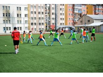 Yakutiye’nin Çocuklarından Futbola Yoğun İlgi