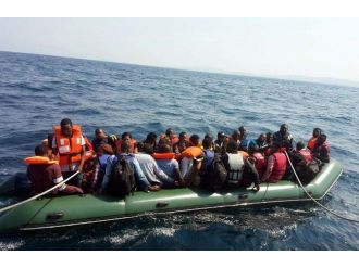 Ege Denizi’nde Son 4 Günde Bin Kaçak Göçmen Kurtarıldı