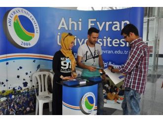 Ahi Evran Üniversitesi Yeni Öğrencilerini Karşılıyor
