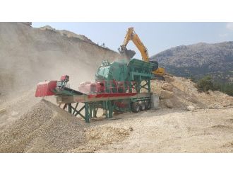 Mobil Taş Kırma Makinası Çalışmaya Başladı