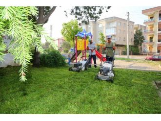 Buca’da Parklar Gönüllülere Emanet