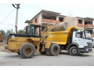 Akyazı Hastane Mahallesinde Kilitli Parke Çalışmaları Sürüyor