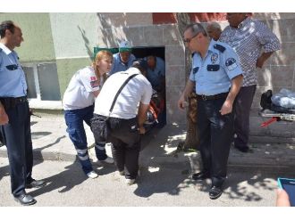 Çatı Tamir Ederken Aşağıya Düşen Vatandaş Hayatını Kaybetti