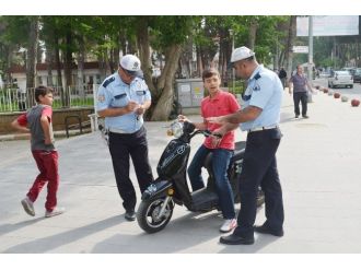 Kula’da Emniyetten Kask Uygulaması