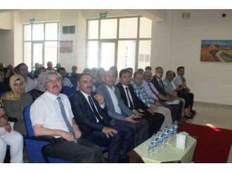 Ayvalık’ta Seminer Ve Çalıştay Aynı Anda Başladı