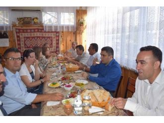 Komutanlara Veda Yemeği