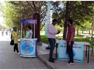 Öğrenciler, İlk Adımda Dost Eli Projesiyle Karşılanıyor