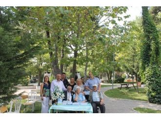 Diktiği Ağacın 7. Yaşını Kutladı