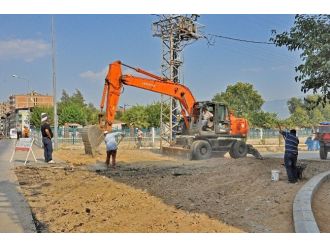Nazilli’de Dereköy Çayı Yol Bağlantı Çalışması Gerçekleştirildi