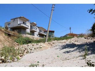 Heyelan Sokağı Yuttu