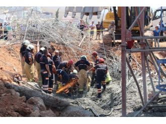 Bir İşçi Göçük Altından Çıkarıldı