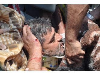 Beton Mikseri Sürücüsü Sıkıştığı Yerden Bir Saatte Kurtarıldı