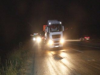 Yağ Taşıyan Tırlar Yolu Kaygan Hale Getirdi