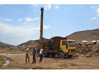 Erciş’te Sondaj Çalışması