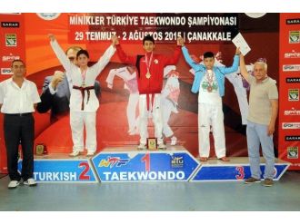 Kağıtsporlu Talha Enes Türkiye Üçüncüsü Oldu