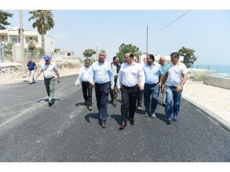 Seyhan Belediyesi Karataş’ın Yollarını Asfaltlıyor