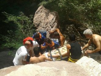 Tatilci Kelebekler Vadisinde Düştü