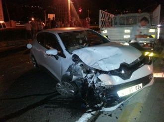 Kocaeli’de Trafik Kazası: 2 Yaralı