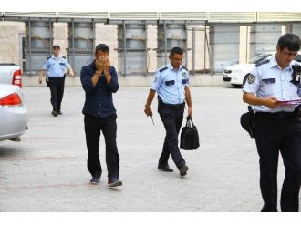 Önce Çaldı, Sonra Teslim Etti