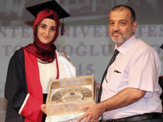 Naci Topçuoğlu Meslek Yüksekokulu Yedinci Dönem Mezunlarını Verdi