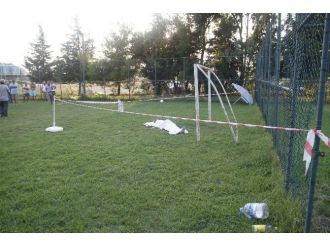 Başına Kale Direği Devrilen Genç Hayatını Kaybetti