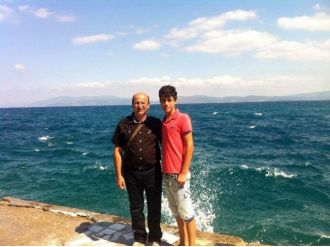 Edirne’de Hdp Vekil Adayı, İl Eş Başkanı Ve Oğlu Gözaltına Alındı