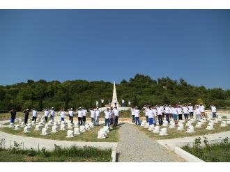 Zeytinburnulu Gençler Seyit Onbaşı’nın Mermisini Omuzladı