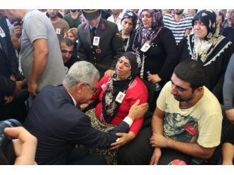 Şehit Annesi: Ben De Kürt’üm, Yazık Günah !