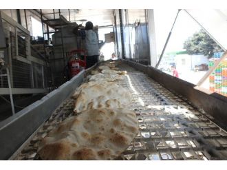 Mobil Fırın Reyhanlı’da Ekmek Üretmeye Başladı