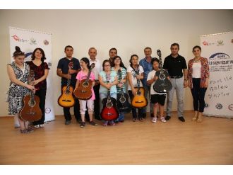 Engelliler Sanat Öğreniyor