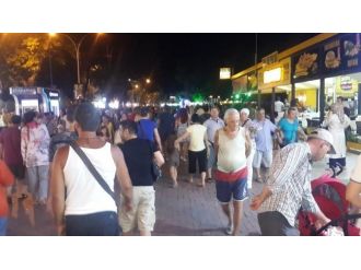 Akçay’a Tatilci Akını