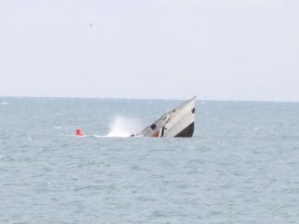 700 Kişinin İçinde Olduğu Gemi Battı !