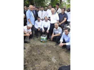 Bakan Eroğlu: “Gerçekten Çok İyi Bir Anneydi, Benim Her Şeyimle İlgilenirdi”