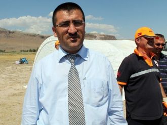 Çadırları Yıkılan Tarım İşçilerine Yeni Çadırlar Verildi