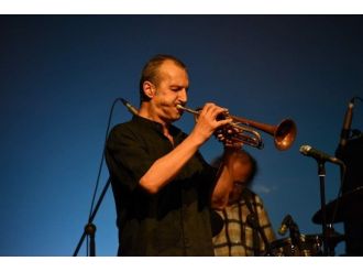 Aliağa’da Caz Günleri Ayşe Gencer’in Unutulmaz Konseri İle Başladı