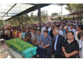 İzmir’de Viyadük İnşaatında Enkaz Altında Kalarak Hayatını Kaybeden İşçi, Son Yolculuğuna Uğurlandı