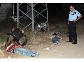 Uygulama Noktasında Ateş Açıldı, Polis Alarma Geçti