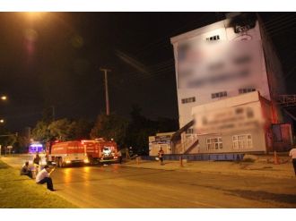 Yangın Dumanları Fabrikayı Sarınca İşçiler Ölümden Döndü