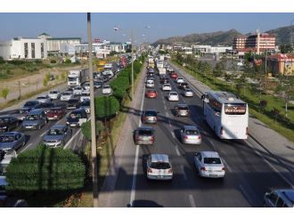 Aydın’da 3 Kişiye 1 Araç Düşüyor