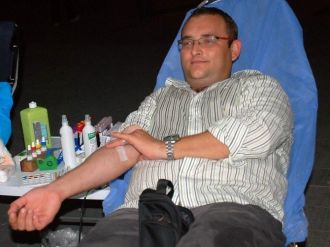 Kızılay Yalı Caddesinde Kan Bağışı Alımlarını Sürdürüyor