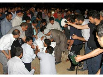 İzmir’de Ölen 3 İşçi Erciş’te Toprağa Verildi