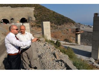Vali Çakacak, Sahil Yolu Tünel İnşaatında İncelemelerde Bulundu